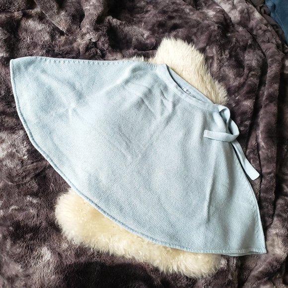 MCM Vintage Wool Poncho - Soft Blue Lambswool and Angora Rabbit - Picture 2 of 7